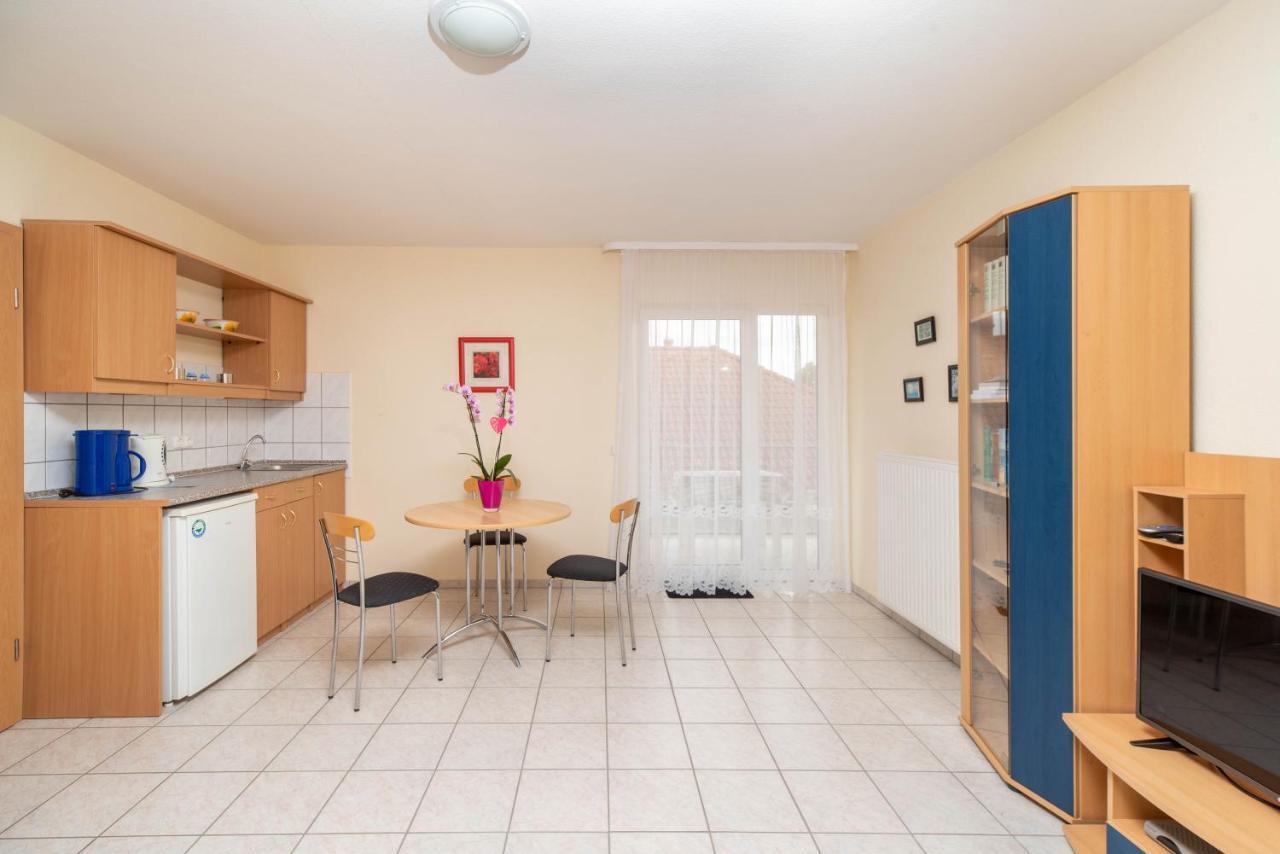 Lena Apartman Hévíz Εξωτερικό φωτογραφία